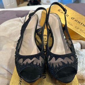 Chic Black Mesh Slingback Heels